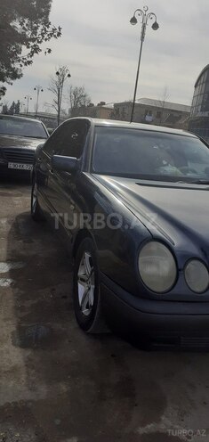 Mercedes E 220 1998, 490,000 km - 2.2 l - İmişli