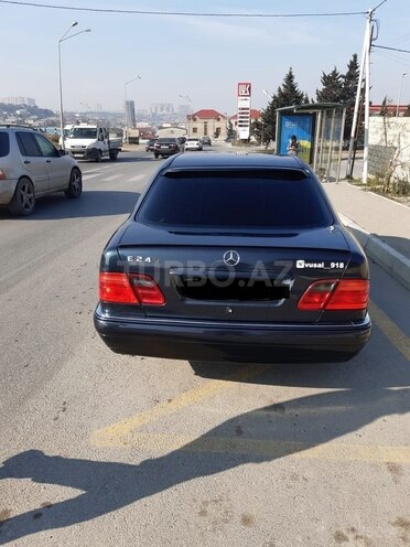 Mercedes E 240 1998, 221,200 km - 2.4 l - Bakı