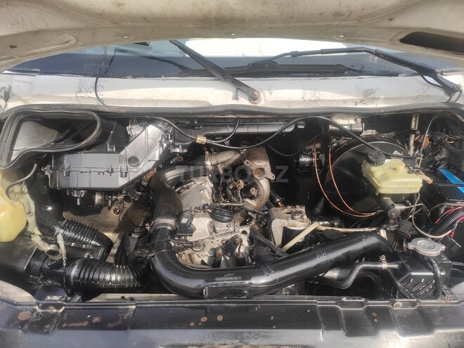 Mercedes  2001, 800,000 km - 2.9 l - Gəncə
