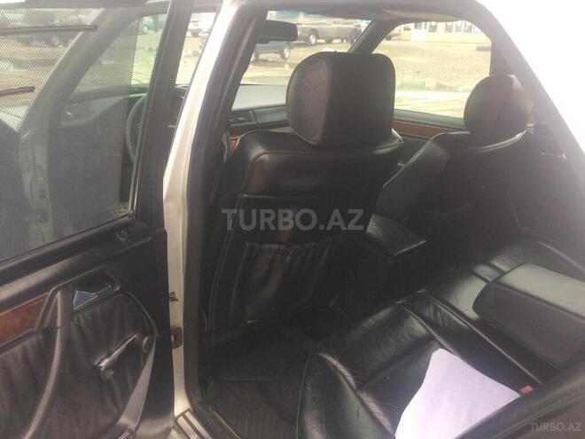 Mercedes E 280 1993, 402,000 km - 2.8 l - Sumqayıt