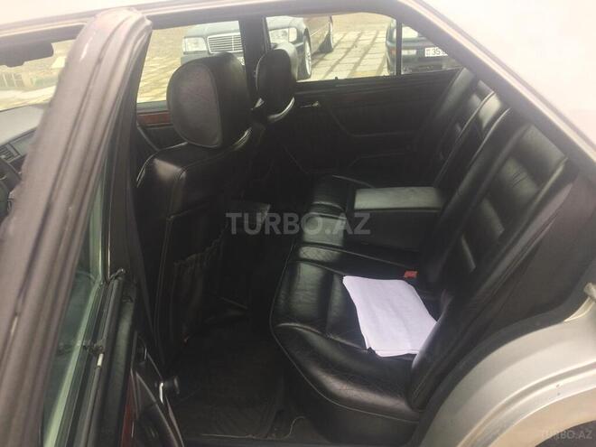 Mercedes E 280 1993, 402,000 km - 2.8 l - Sumqayıt