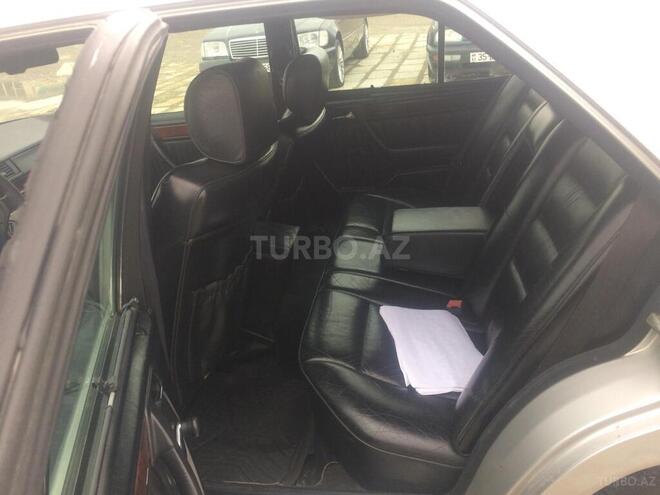 Mercedes E 280 1993, 402,000 km - 2.8 l - Sumqayıt