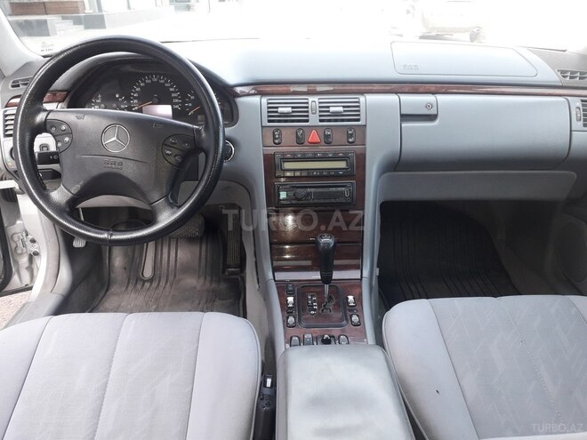 Mercedes E 240 2000, 257,000 km - 2.6 л - Şəmkir