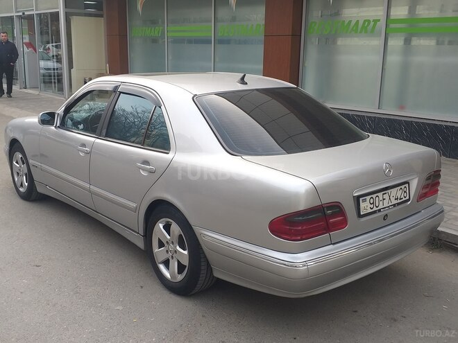 Mercedes E 200 2001, 225,000 km - 2.0 l - Bakı