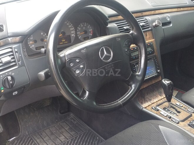 Mercedes E 200 2001, 225,000 km - 2.0 l - Bakı