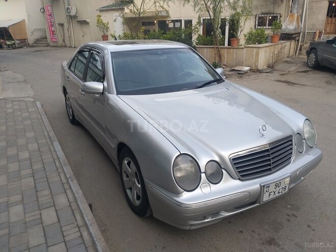 Mercedes E 200 2001, 225,000 km - 2.0 l - Bakı