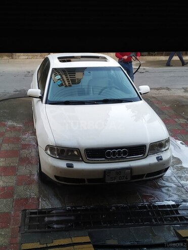 Audi A4 2001, 60,000 km - 1.8 l - Bakı