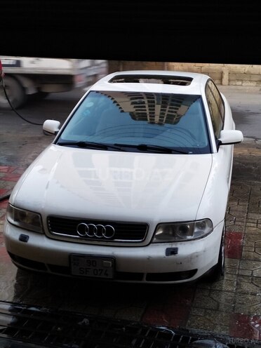 Audi A4 2001, 60,000 km - 1.8 l - Bakı
