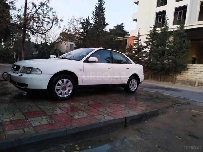 Audi A4 2001, 60,000 km - 1.8 l - Bakı