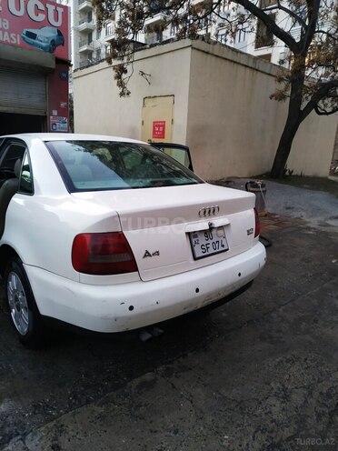 Audi A4 2001, 60,000 km - 1.8 l - Bakı