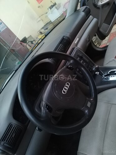 Audi A4 2001, 60,000 km - 1.8 l - Bakı