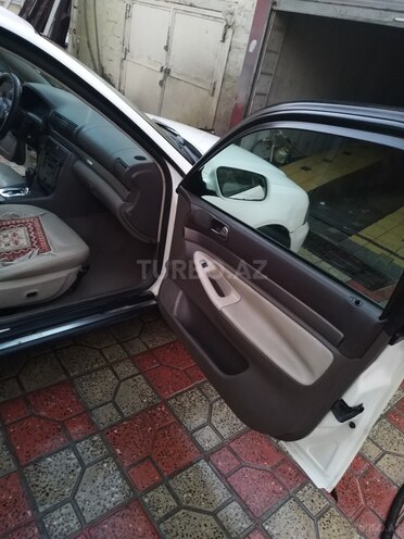 Audi A4 2001, 60,000 km - 1.8 l - Bakı