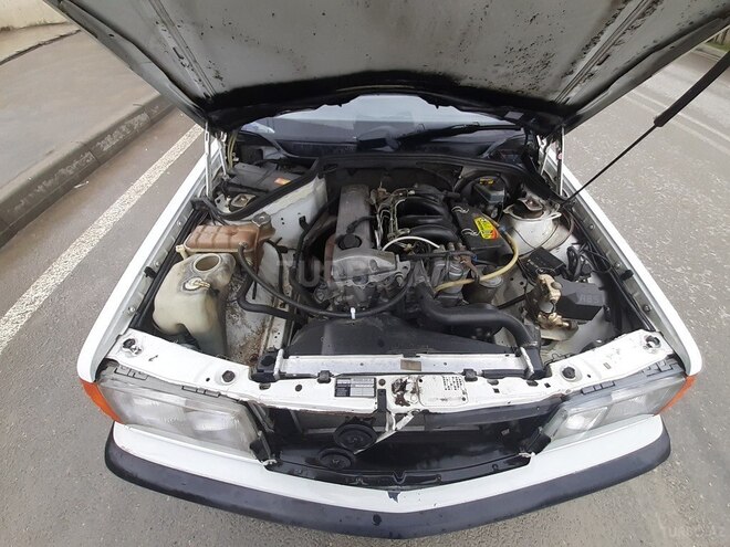 Mercedes 190 1991, 280,000 km - 2.0 l - Bakı