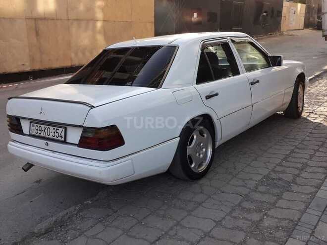 Mercedes E 250 1989, 470,370 km - 2.5 l - Bakı