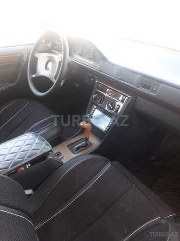 Mercedes E 250 1989, 470,370 km - 2.5 l - Bakı