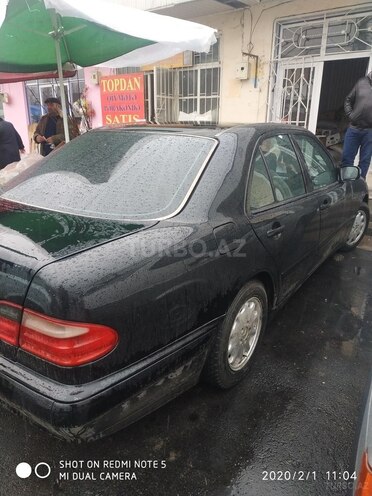 Mercedes E 200 2000, 763,000 km - 0.2 л - Balakən