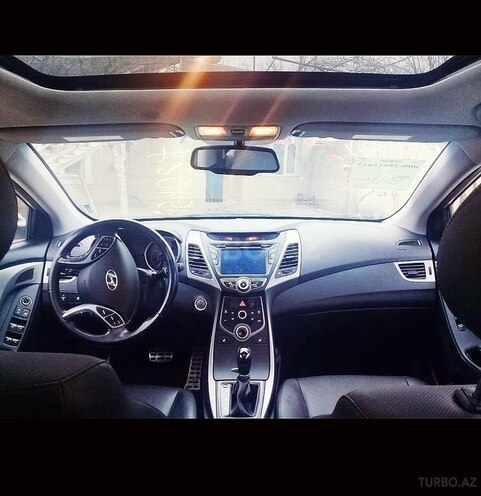 Hyundai Elantra 2015, 90,000 km - 2.0 l - Bakı