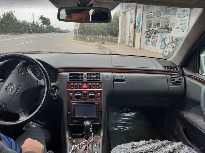 Mercedes E 220 2000, 350,000 km - 2.2 l - Şirvan