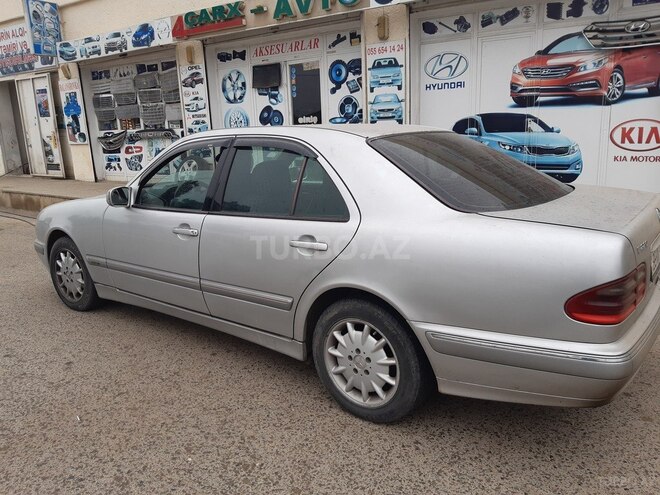 Mercedes E 220 2000, 350,000 km - 2.2 l - Şirvan
