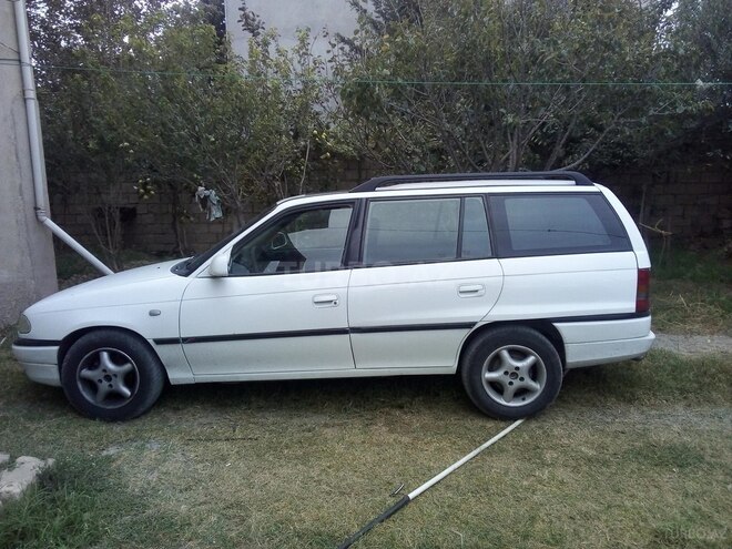 Opel Astra 1996, 498,000 km - 1.6 l - Bakı