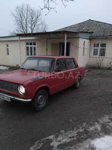 LADA (VAZ) 21011 1975, 100,000 km - 1.6 l - Quba