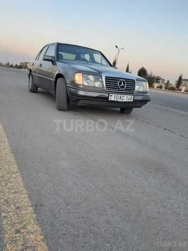 Mercedes E 260 1986, 300,000 km - 2.6 l - Gəncə