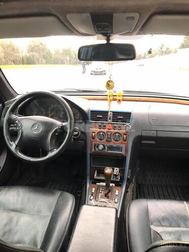 Mercedes C 230 1998, 290,000 km - 2.3 l - Bakı