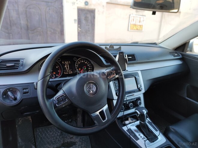 Volkswagen Passat 2010, 235,000 km - 2.0 л - Bakı