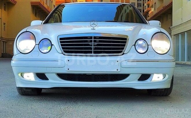 Mercedes E 240 2000, 330,357 km - 2.4 l - Bakı