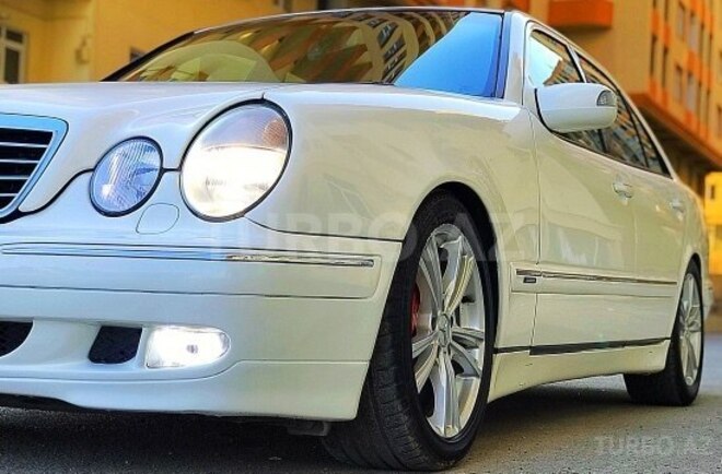 Mercedes E 240 2000, 330,357 km - 2.4 l - Bakı