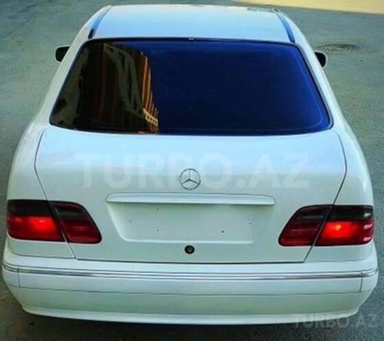 Mercedes E 240 2000, 330,357 km - 2.4 l - Bakı