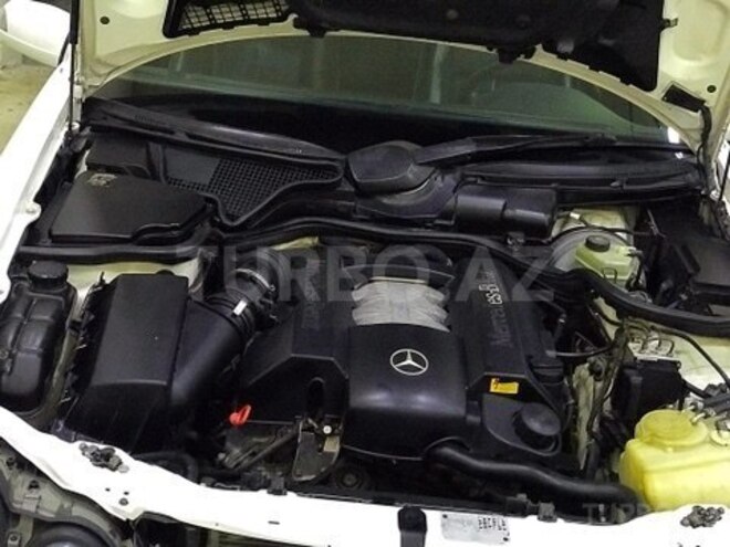 Mercedes E 240 2000, 330,357 km - 2.4 l - Bakı
