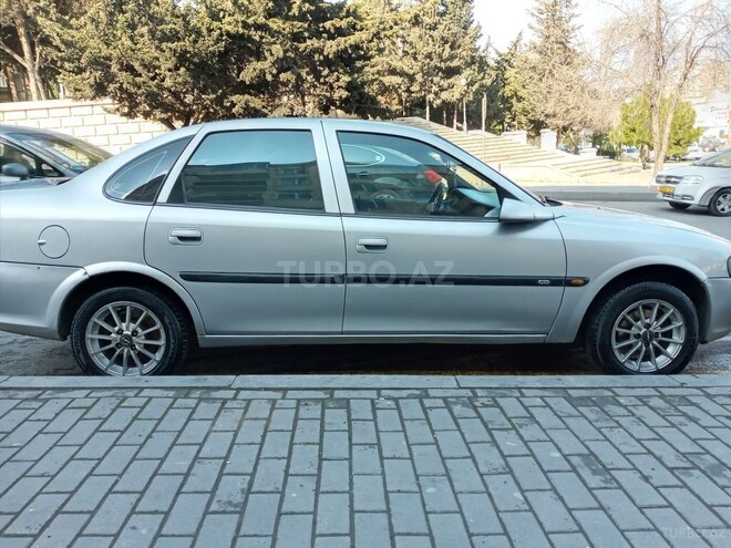 Opel Vectra 1997, 550,000 km - 1.8 l - Bakı