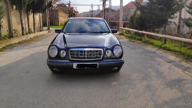 Mercedes E 240 1999, 250,000 km - 2.4 l - Bakı