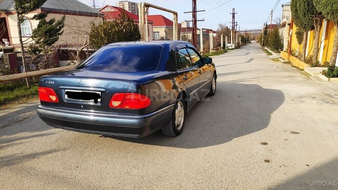 Mercedes E 240 1999, 250,000 km - 2.4 l - Bakı