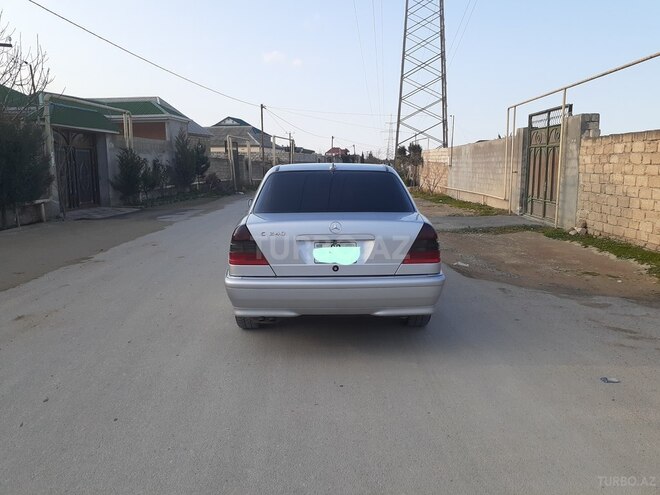 Mercedes C 240 2000, 343,000 km - 2.4 л - Bakı