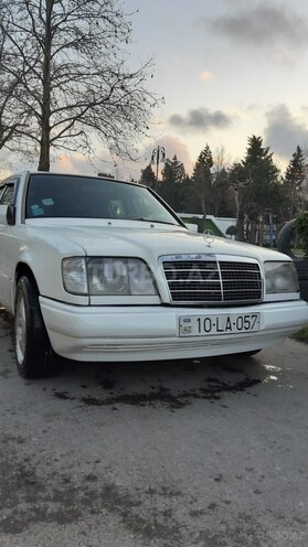 Mercedes E 220 1994, 425,000 km - 2.2 l - Bakı