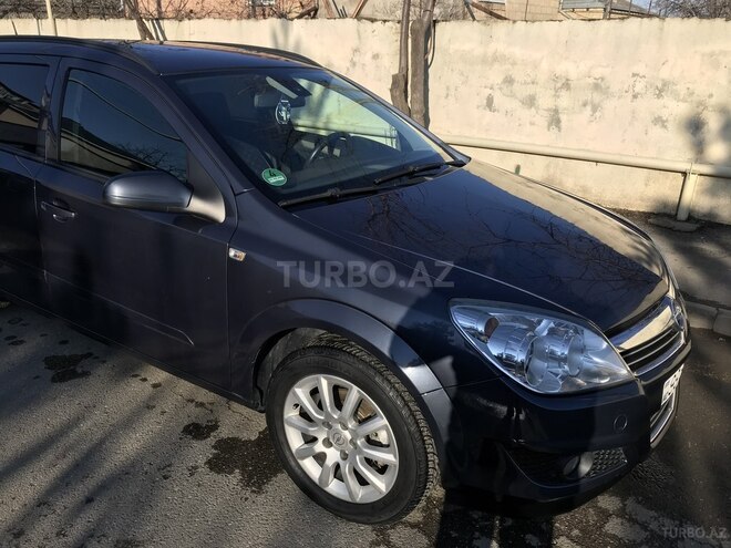 Opel Astra 2009, 200,000 km - 1.4 л - Xaçmaz