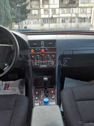 Mercedes C 200 1999, 246,000 km - 2.0 l - Bakı