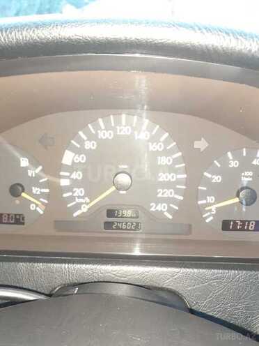 Mercedes C 200 1999, 246,000 km - 2.0 l - Bakı