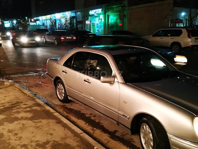 Mercedes E 240 1999, 501,000 km - 2.6 л - Bakı