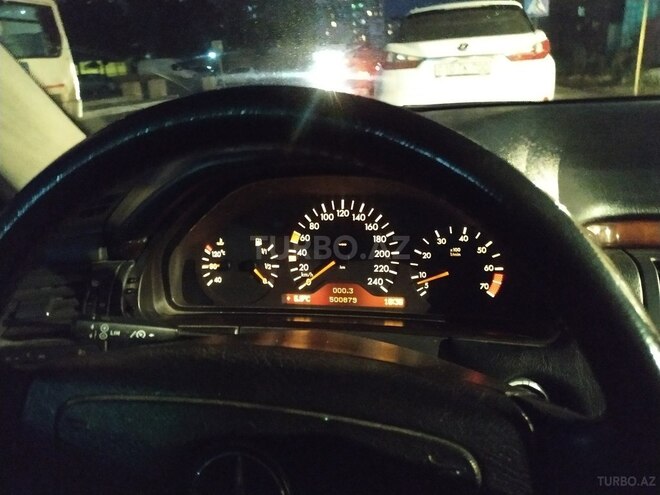 Mercedes E 240 1999, 501,000 km - 2.6 л - Bakı