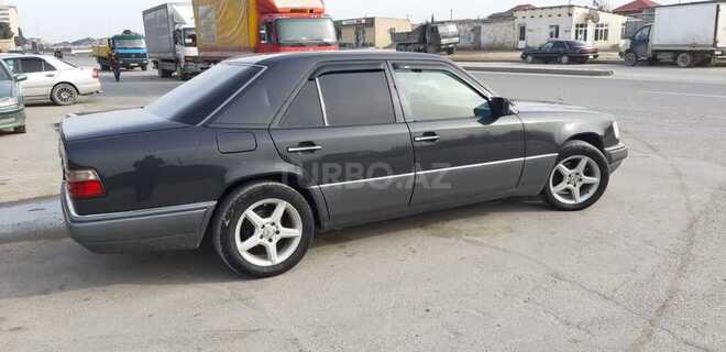 Mercedes E 230 1995, 500,000 km - 2.3 l - Bakı