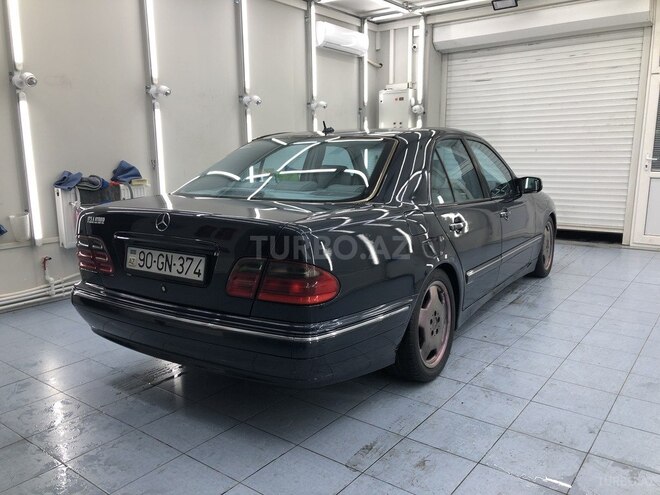 Mercedes E 220 2000, 254,000 km - 2.2 l - Bakı