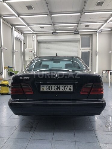 Mercedes E 220 2000, 254,000 km - 2.2 l - Bakı