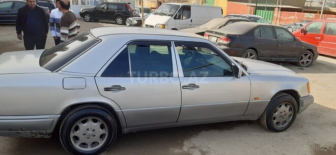 Mercedes E 280 1995, 3,566,666 km - 2.8 л - Bakı