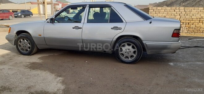 Mercedes E 280 1995, 3,566,666 km - 2.8 л - Bakı