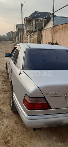 Mercedes E 280 1995, 3,566,666 km - 2.8 л - Bakı
