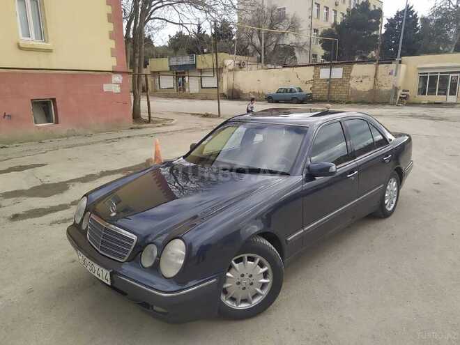 Mercedes E 240 2000, 239,528 km - 2.6 л - Qəbələ