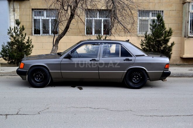 Mercedes 190 1991, 323,000 km - 2.3 l - Bakı